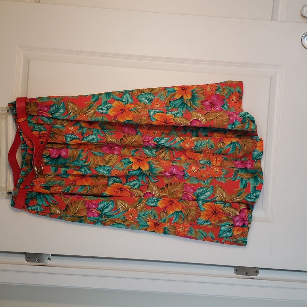 Leslie Fay Floral skirt- 14